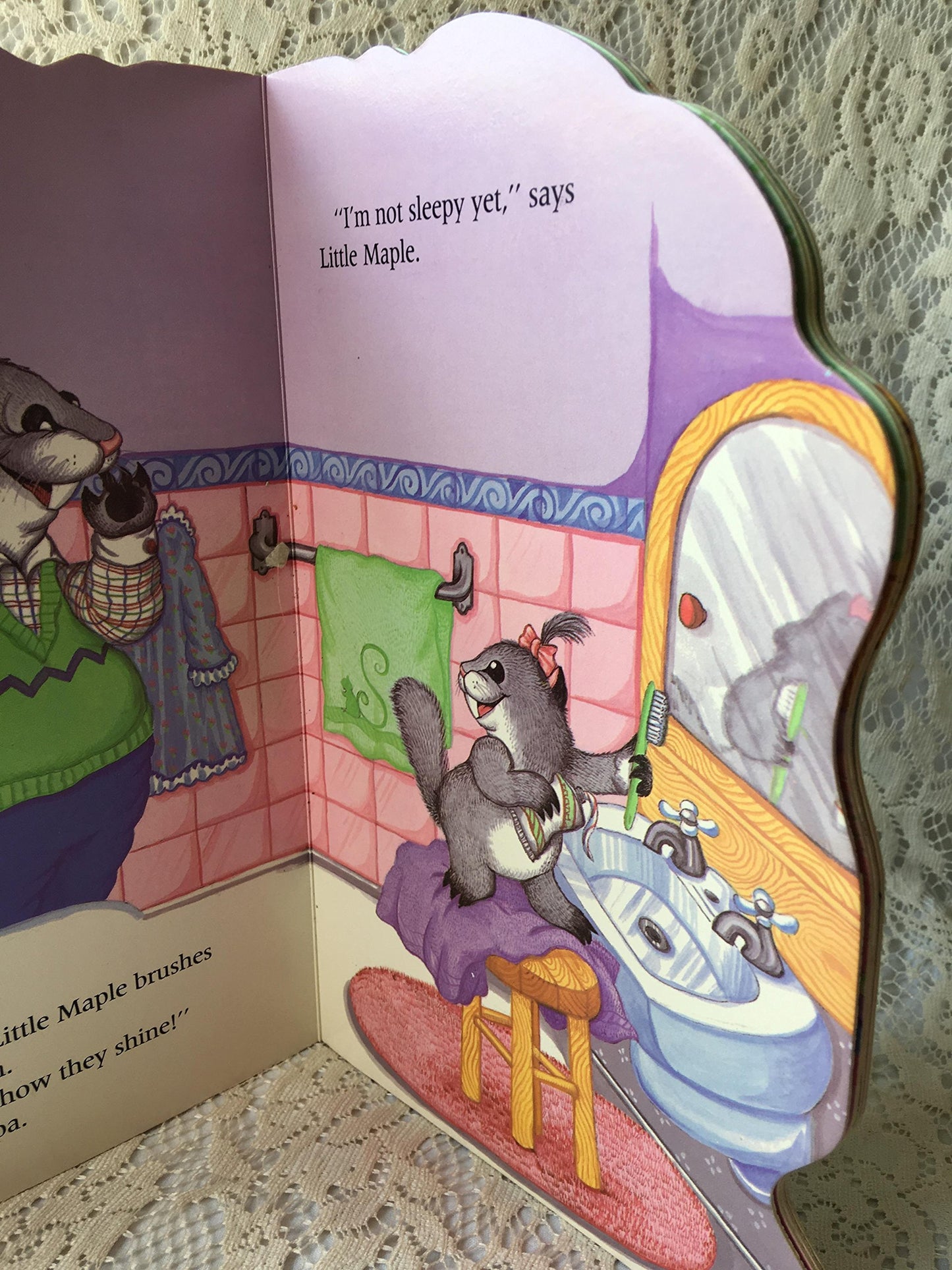 Sleepy Squirrel (Golden Books)
