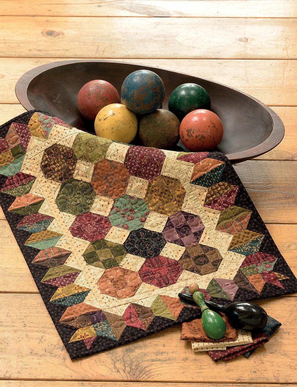 Simple Whatnots: A Batch of Satisfyingly Scrappy Little Quilts