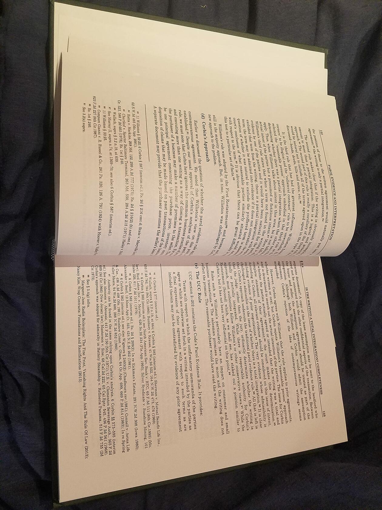 Contracts (Hornbooks)
