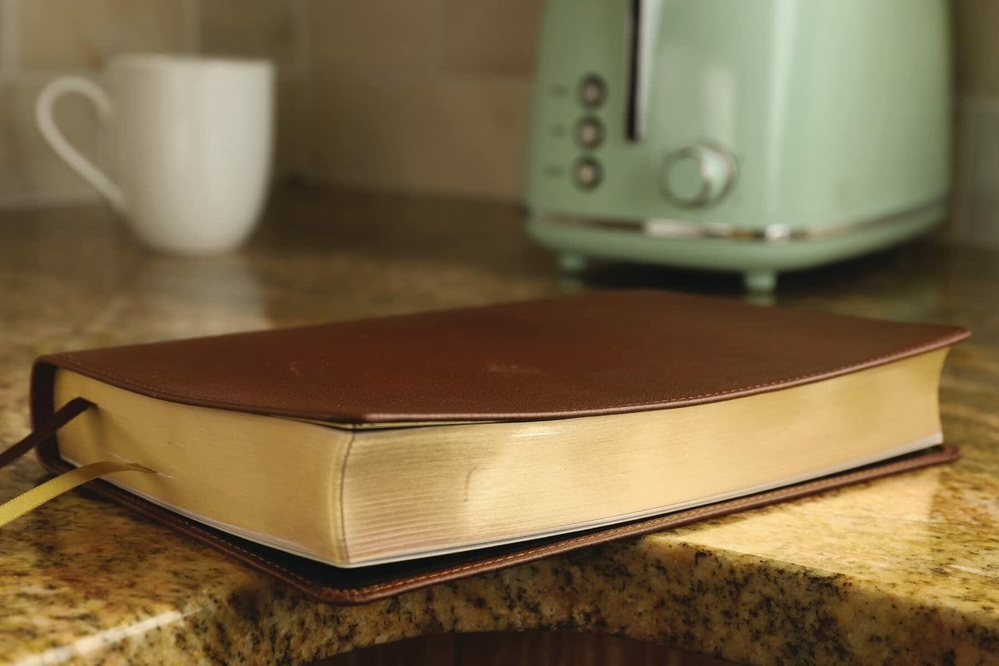 NIV, Thinline Reference Bible (Your Portable Reference Bible), Genuine Leather, Buffalo, Brown, Red Letter, Art Gilded Edges, Comfort Print